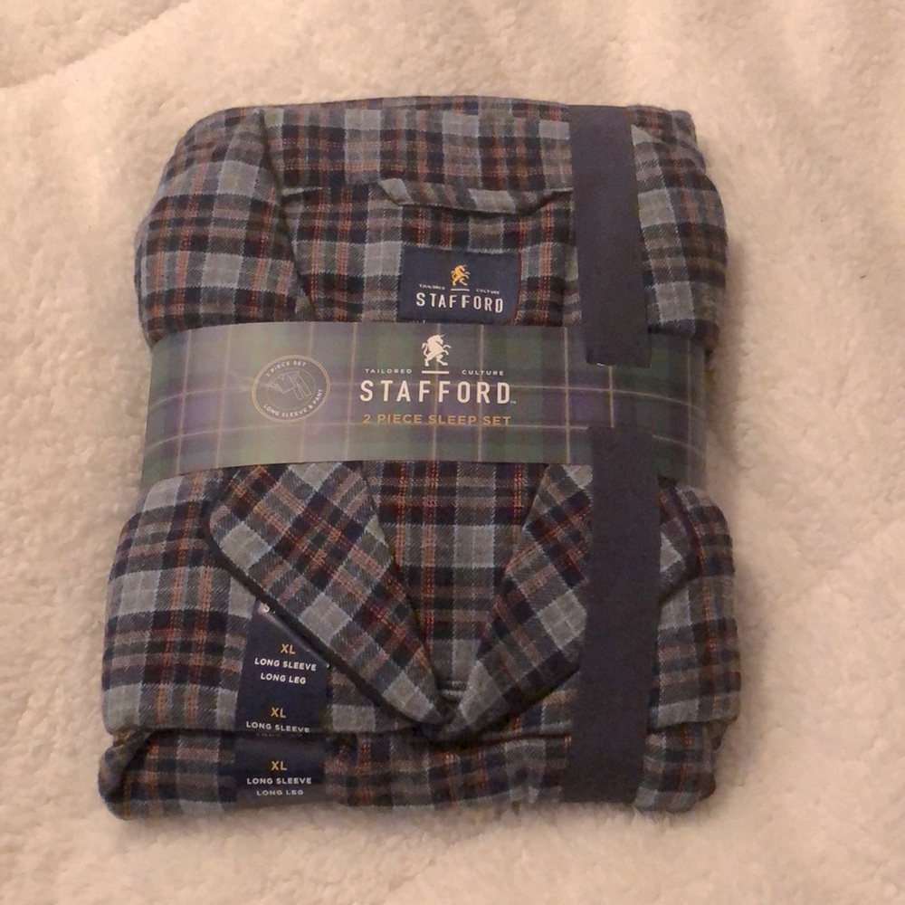 NWT XL long sleeve/pant sleep set